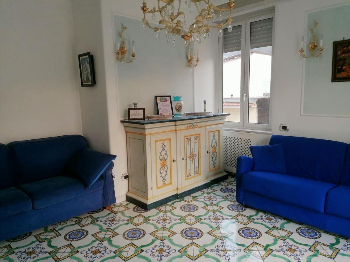 La Casa Di Rosa Appartement Sorrento Buitenkant foto