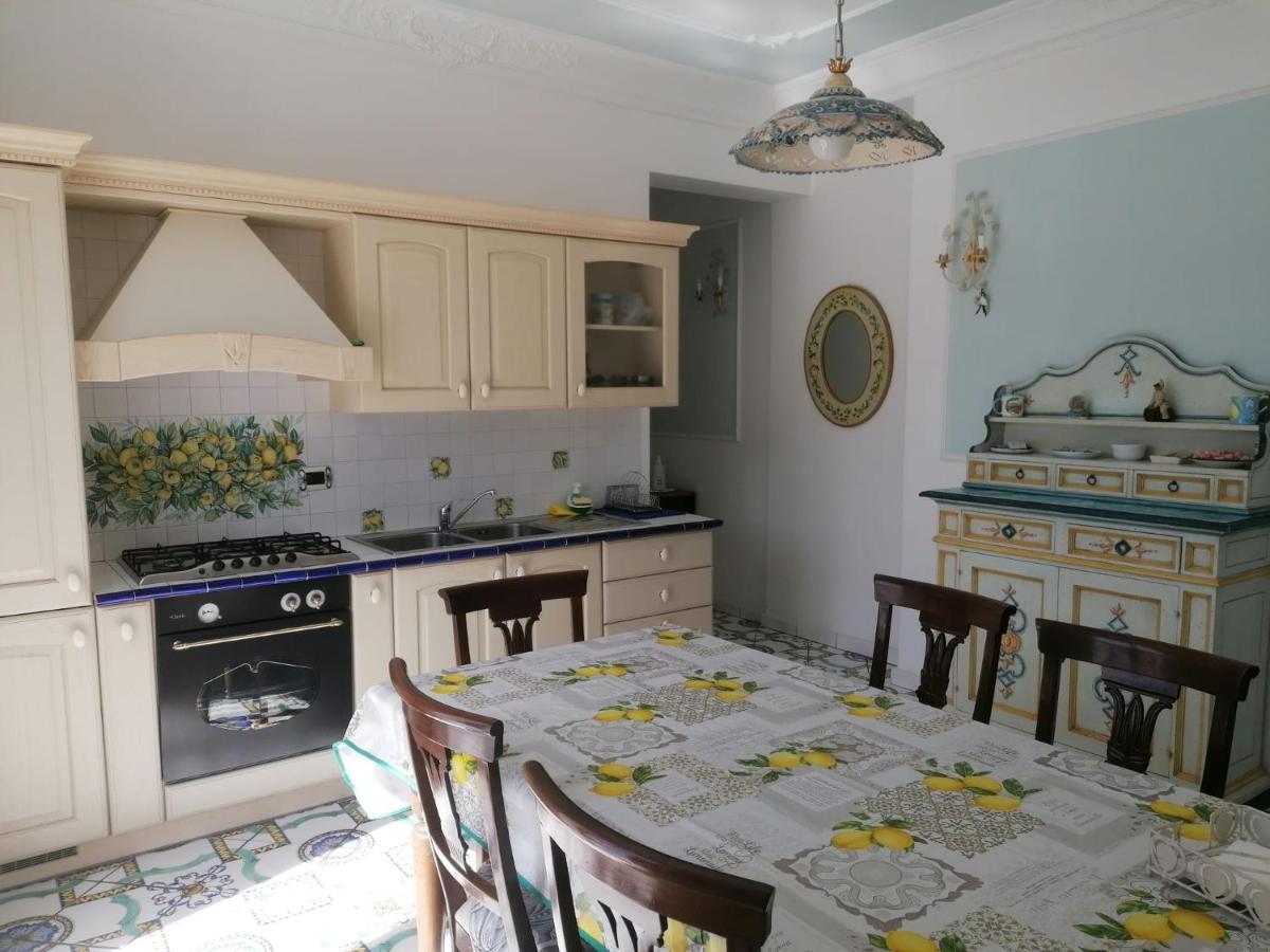 La Casa Di Rosa Appartement Sorrento Buitenkant foto