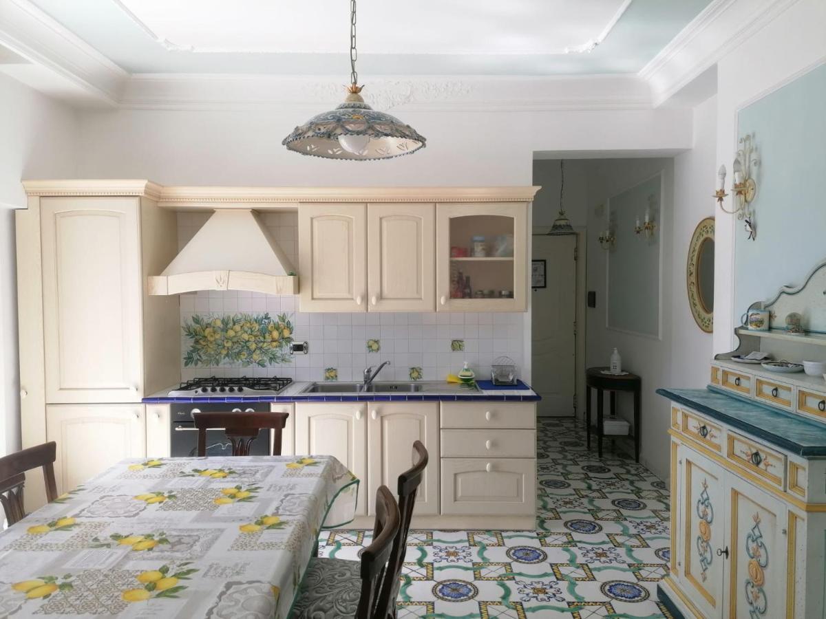 La Casa Di Rosa Appartement Sorrento Buitenkant foto